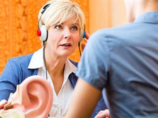 تربیت شنوایی و نقش آن در رشد گفتار کودک